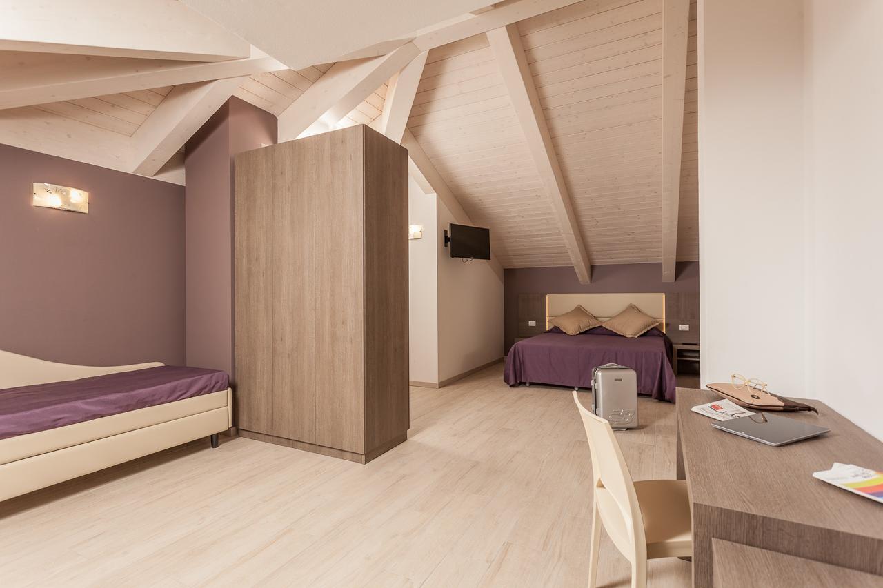 Hotel Gioia Ріміні Екстер'єр фото