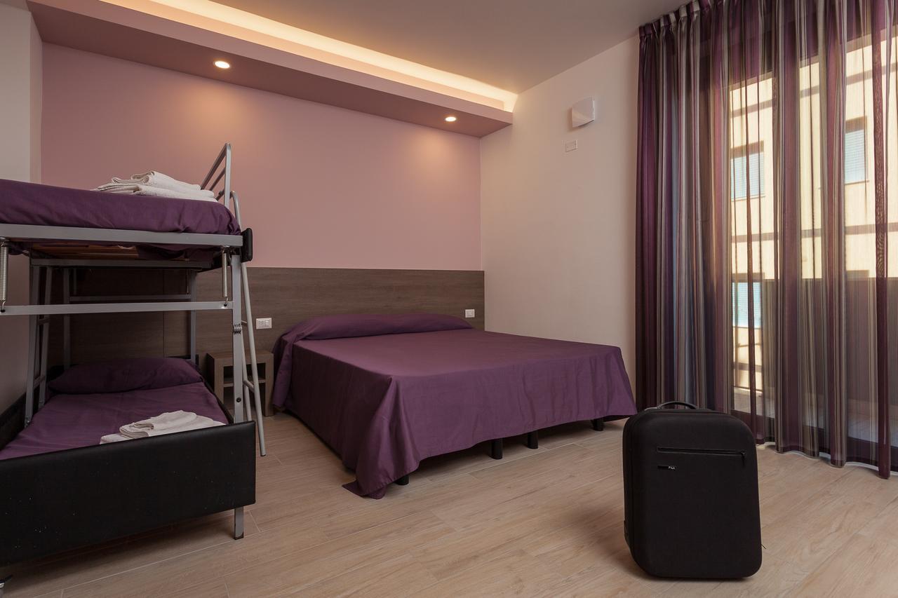 Hotel Gioia Ріміні Екстер'єр фото